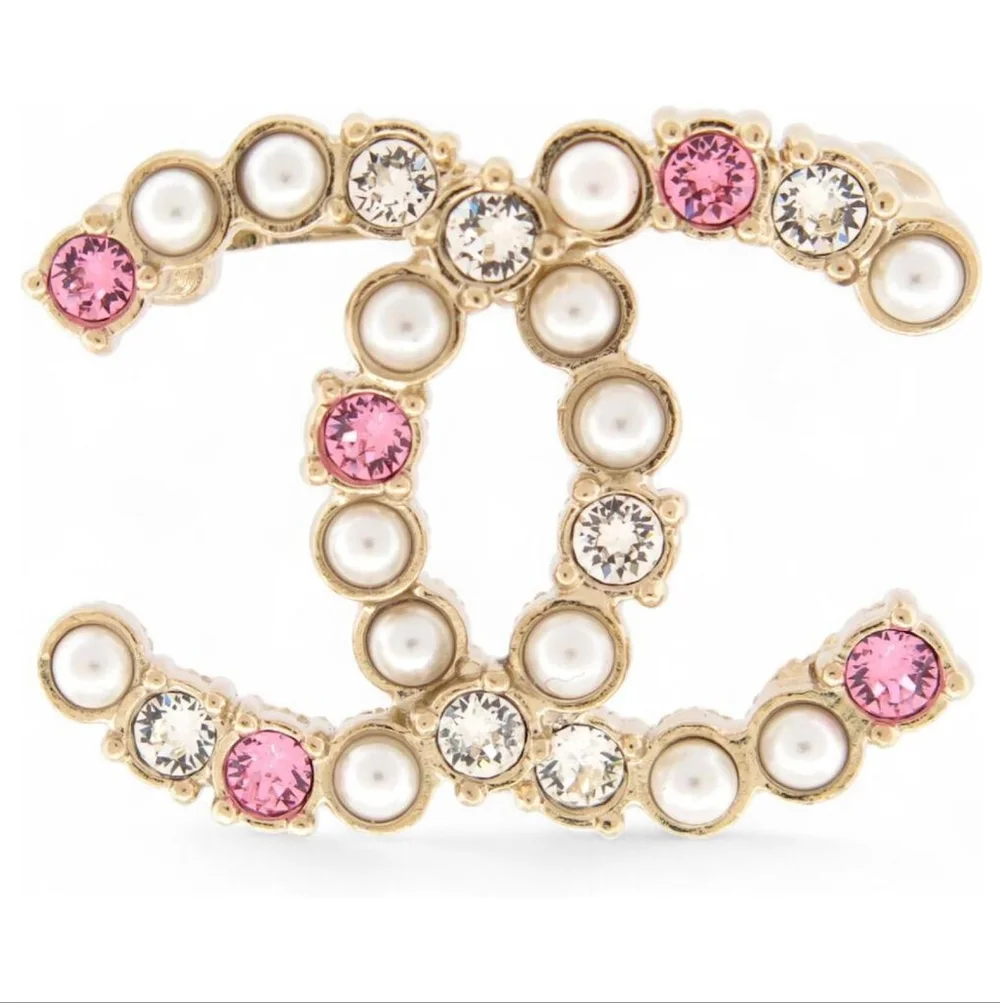 Like New! Authentic CHANEL CC Pearl Crystal Embellished Brooch PINK - Picture 7 of 16